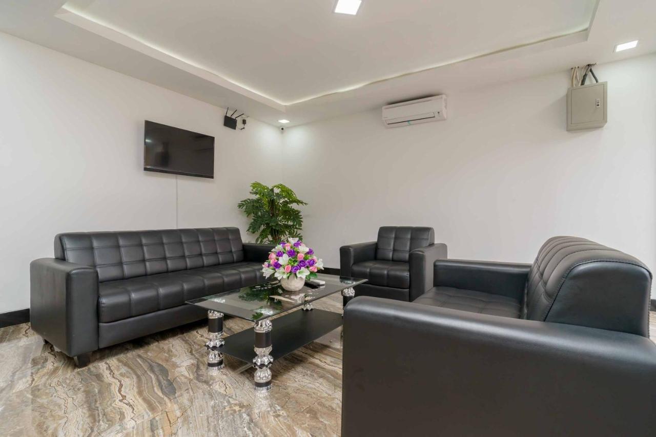 Reddoorz Plus Near Eka Hospital Bsd 5 Dadap Dış mekan fotoğraf
