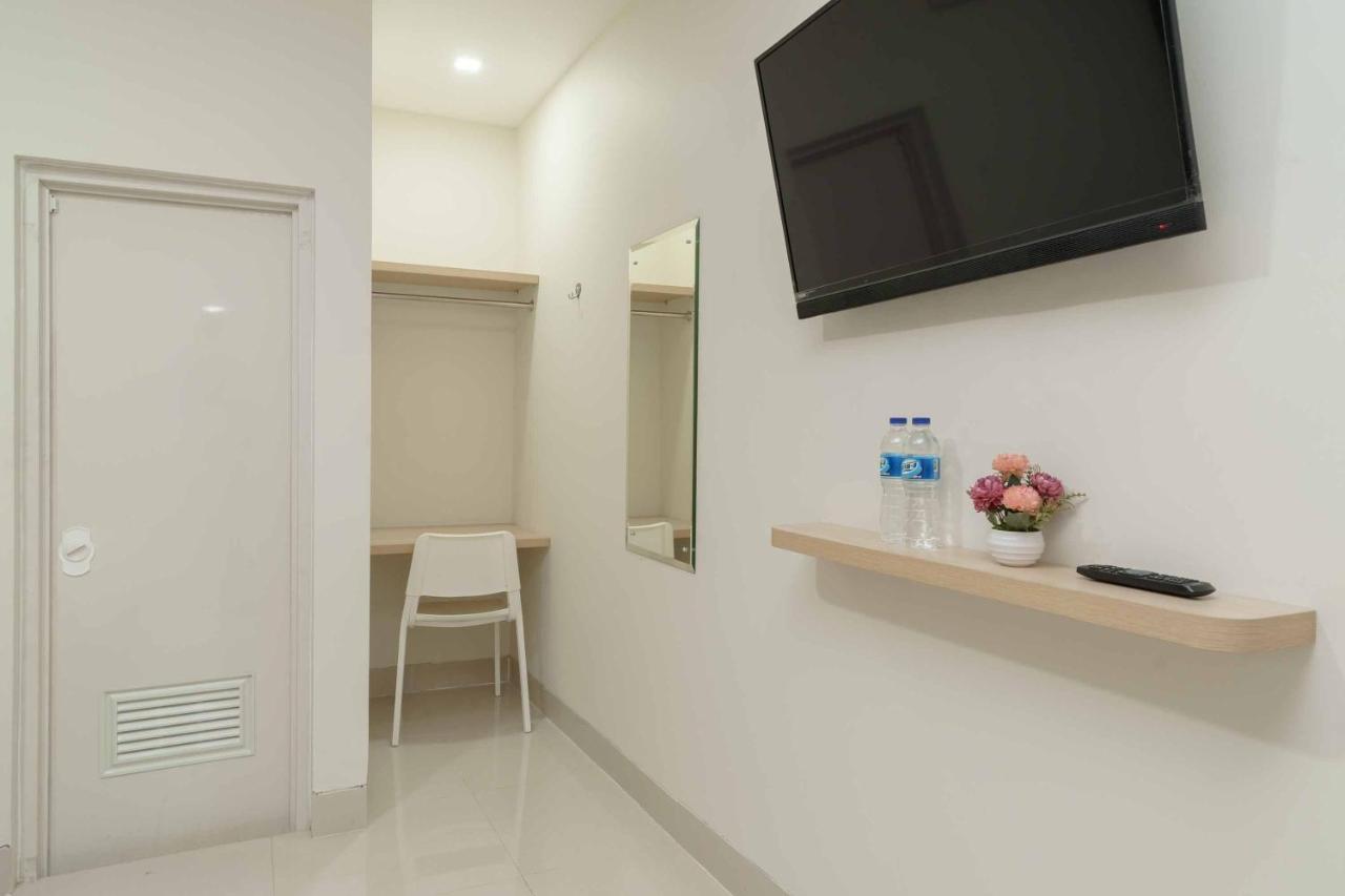 Reddoorz Plus Near Eka Hospital Bsd 5 Dadap Dış mekan fotoğraf