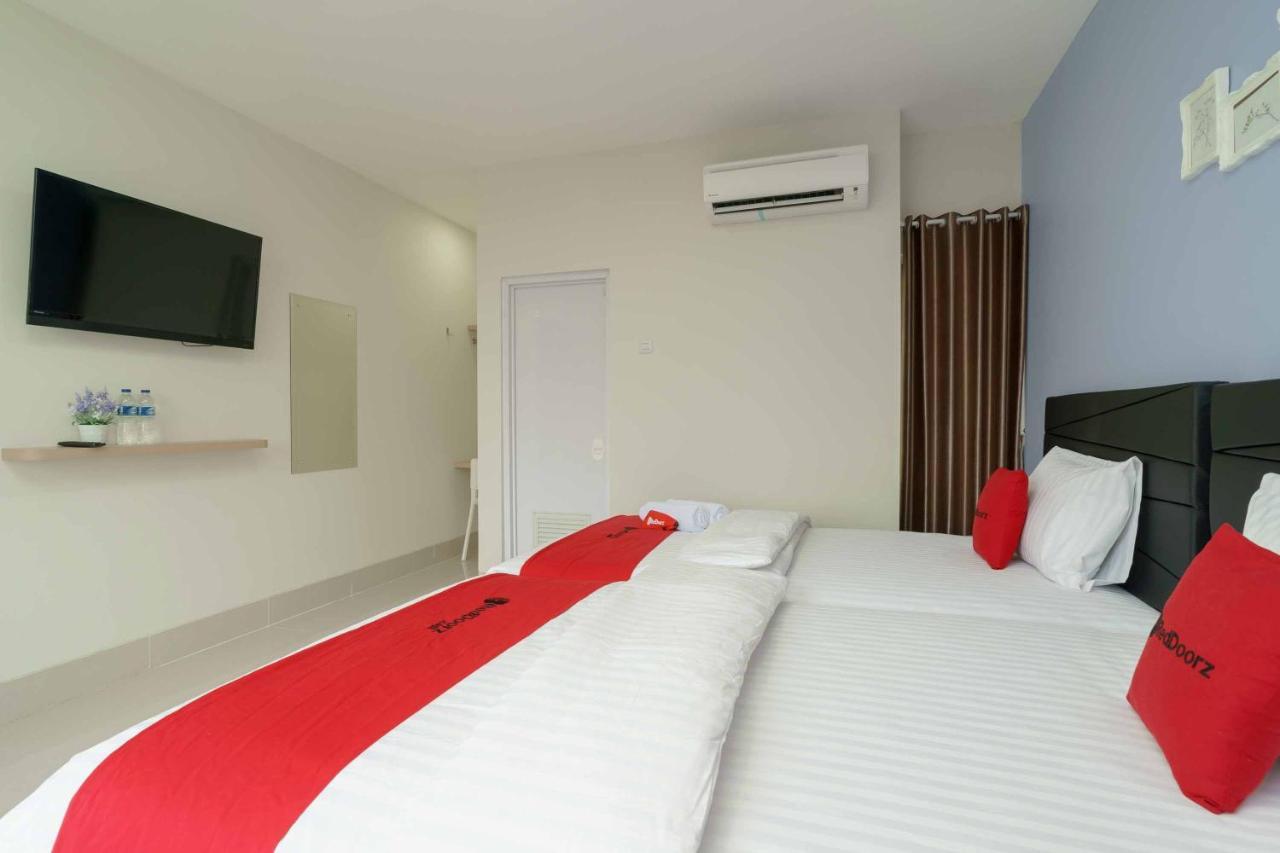 Reddoorz Plus Near Eka Hospital Bsd 5 Dadap Dış mekan fotoğraf